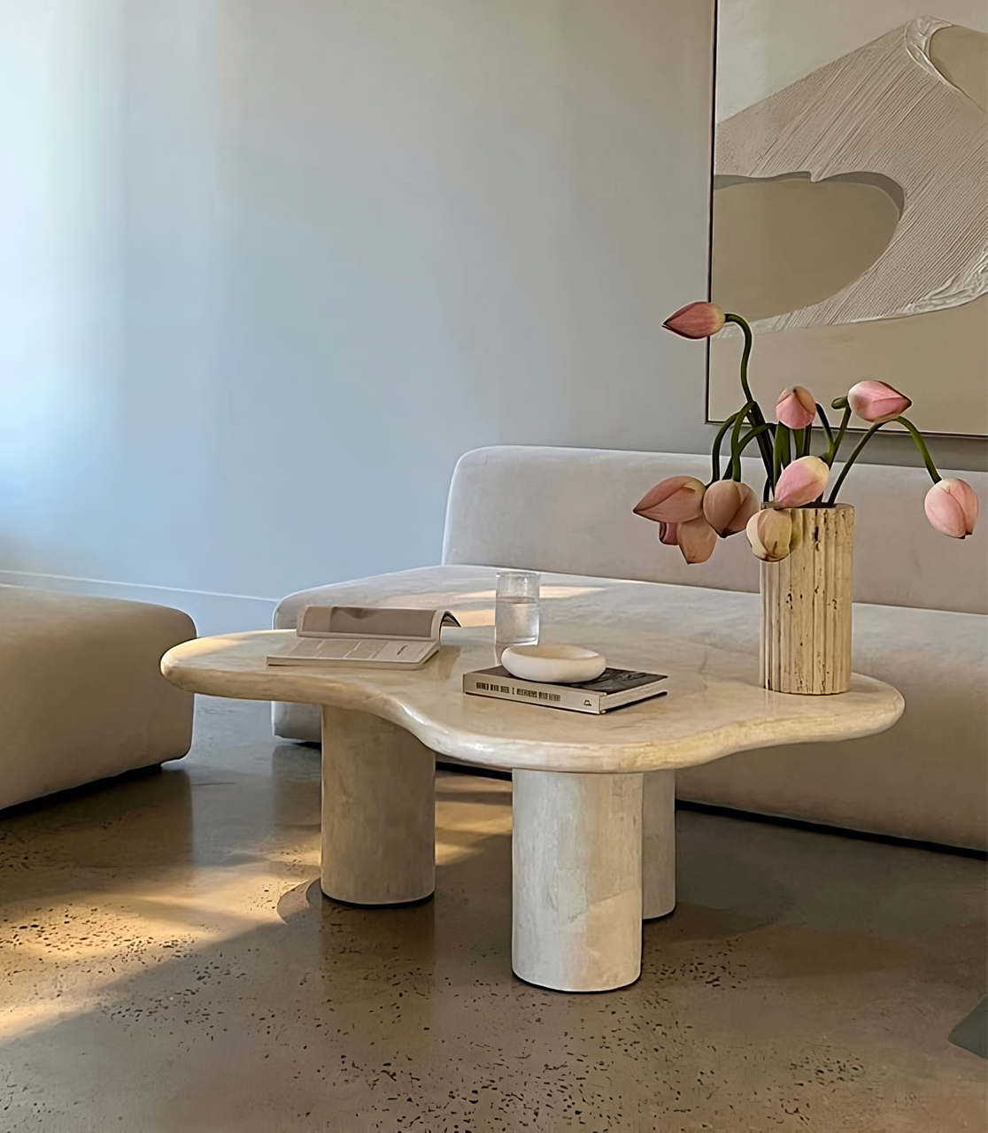 Mesa de centro de mármol forma irregular