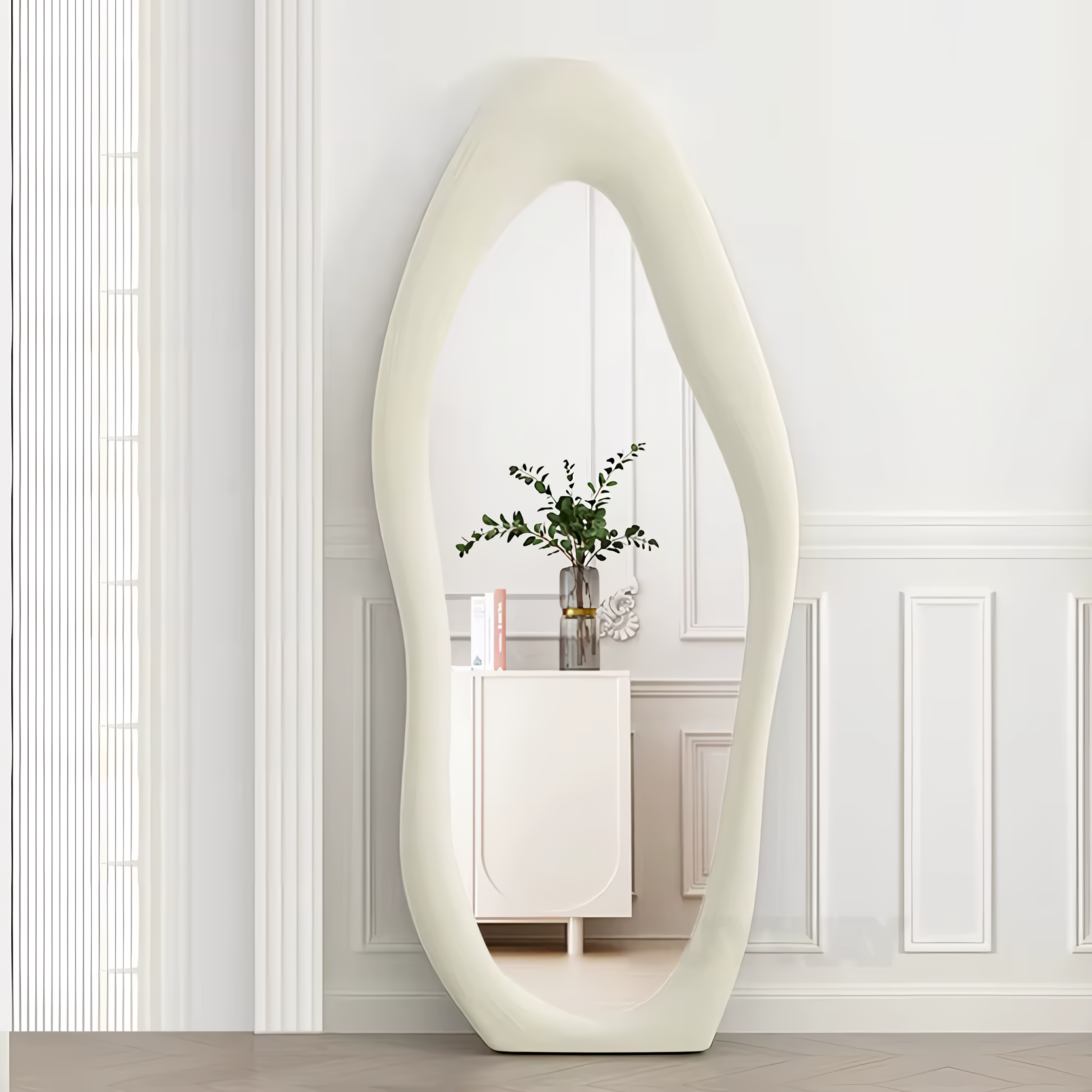 Espejo minimalista con Forma Irregular y Ondulada