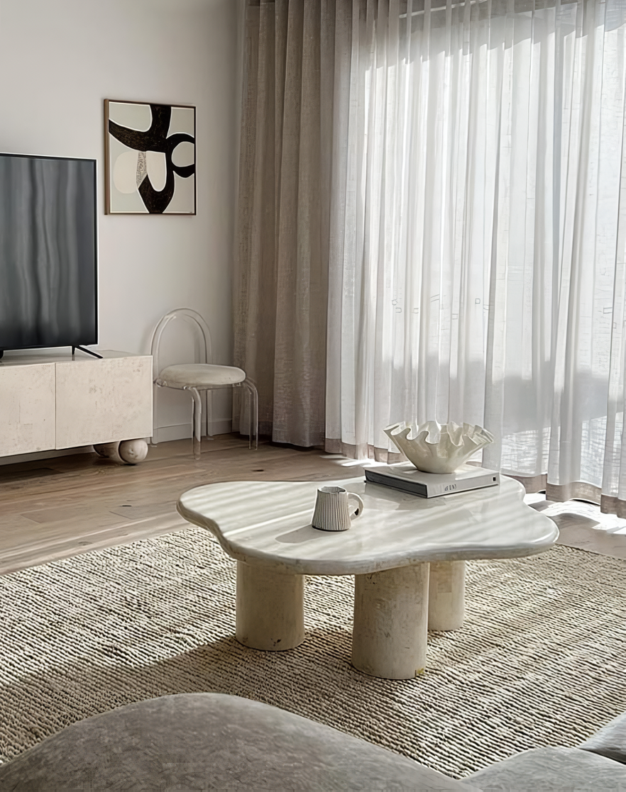 Mesa de centro de mármol forma irregular