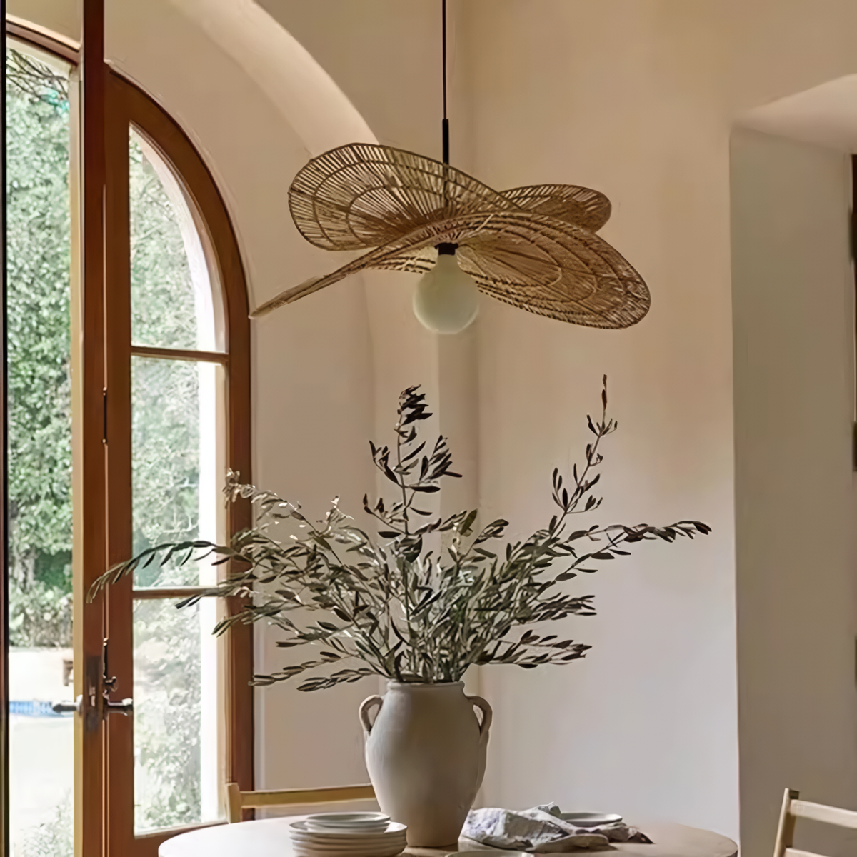 Lámpara colgante con diseño de ondas tejido a mano